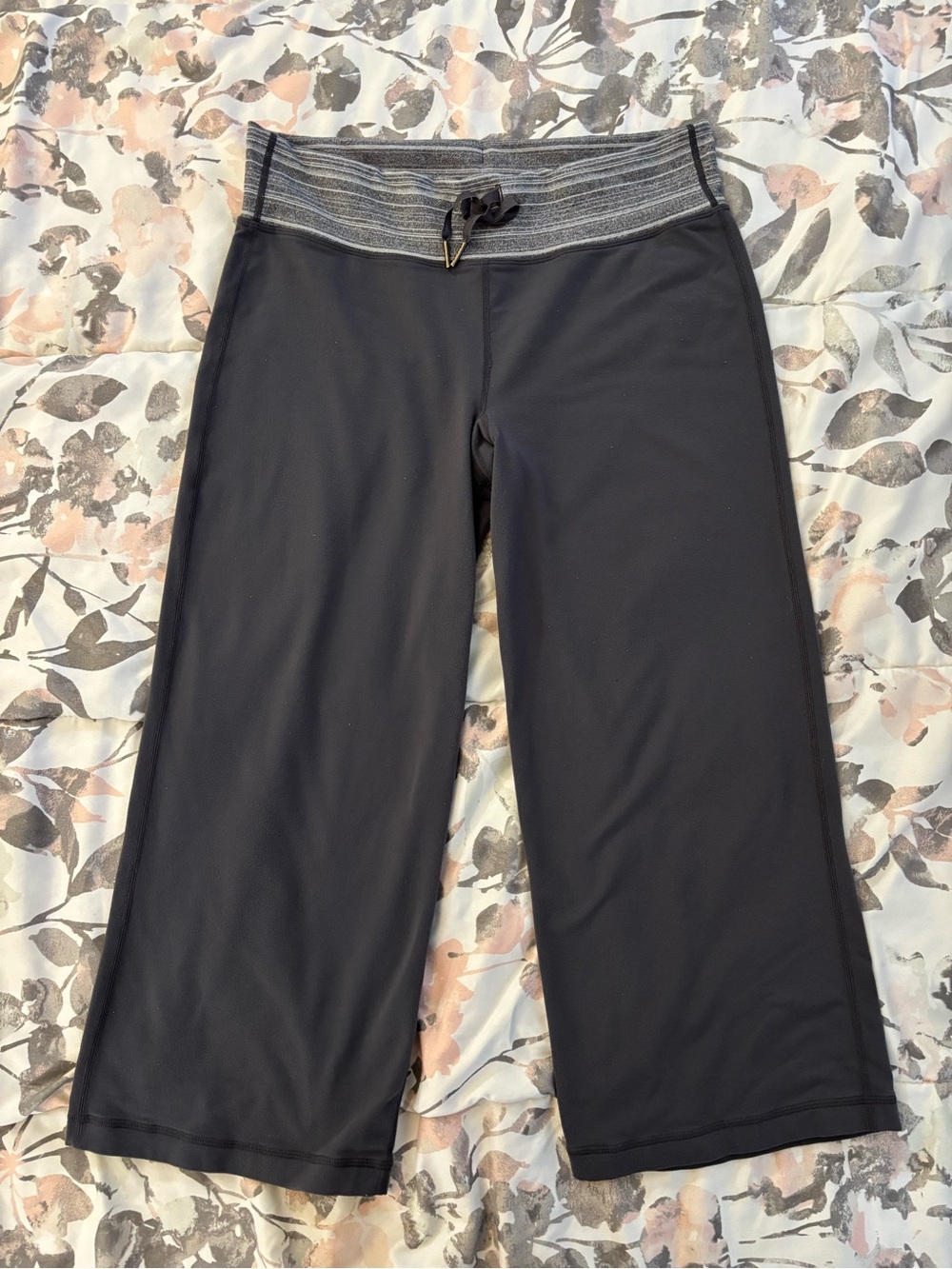 Lululemon wide leg crop